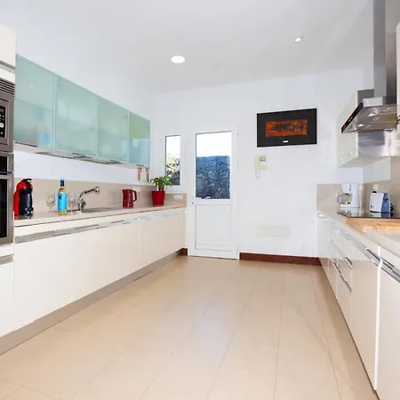 Villa Sleeps 6 With Pool Air Con And Wifi Puerto Calero