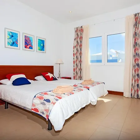 Sleeps 6 With Pool Air Con And Wifi Villa
